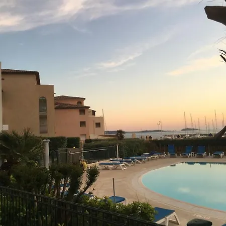 شقة Face A La Mer, Piscine Parking Prive, Plage ... سيكس-فور-لو-بلاج